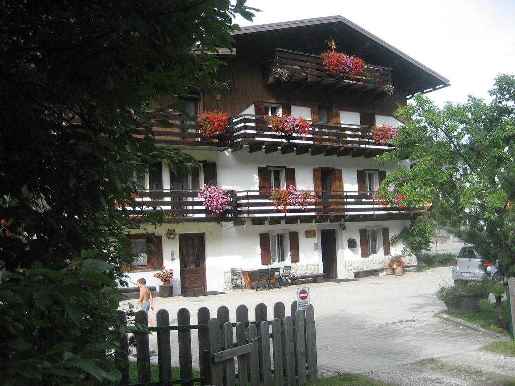 Residence Marmolada Рокка-П'єторе Екстер'єр фото